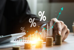 The Power of Compound Interest: How to Turn Small Investments into Wealth?